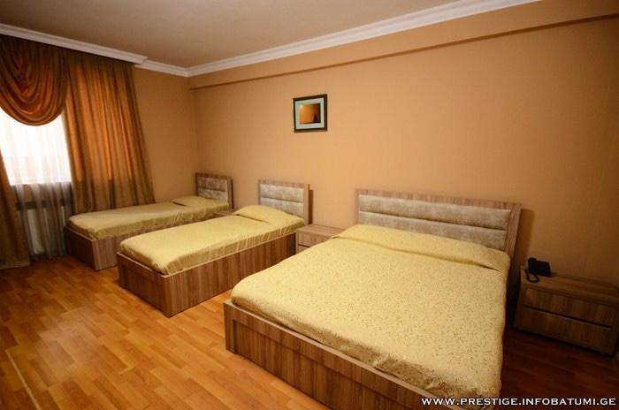 Prestige Hotel Batoemi Buitenkant foto